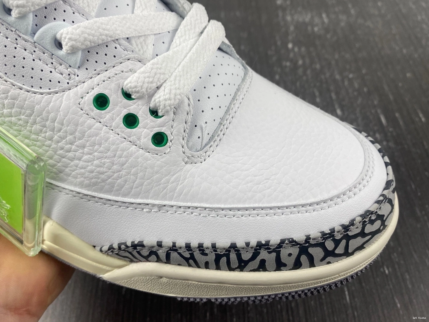 CK9246-136 Air Lucky 3 Jordan Green WMNS 0430